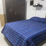 Habitaciones Privadas, Dentro De Apartamento, Comodas Y Muy Cercanas Al Poblado