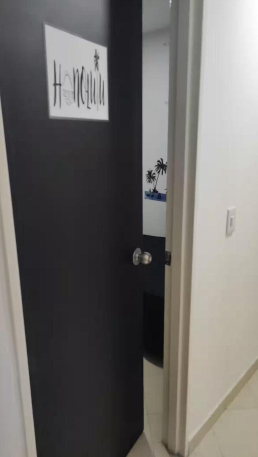 Privadas, Dentro De Apartamento, Comodas Y Muy Cercanas Al Poblado Habitación en casa particular *