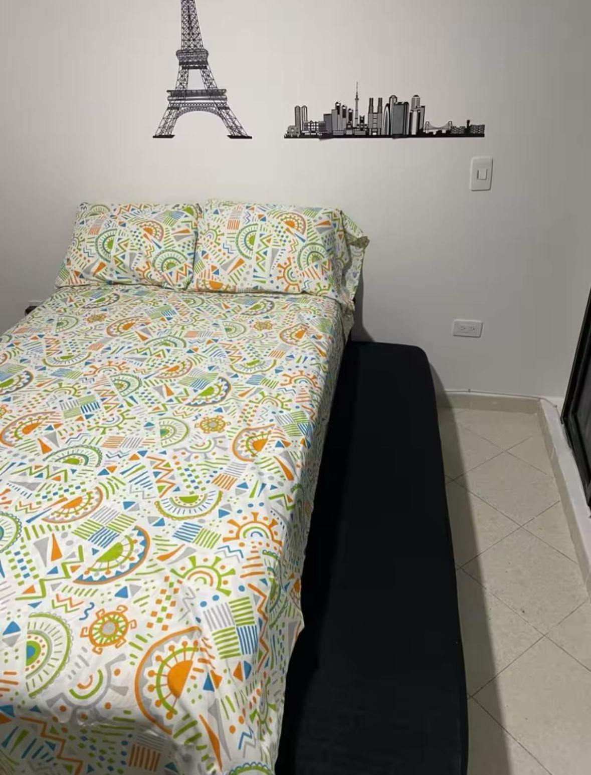 Habitación en casa particular Privadas, Dentro De Apartamento, Comodas Y Muy Cercanas Al Poblado Medellín